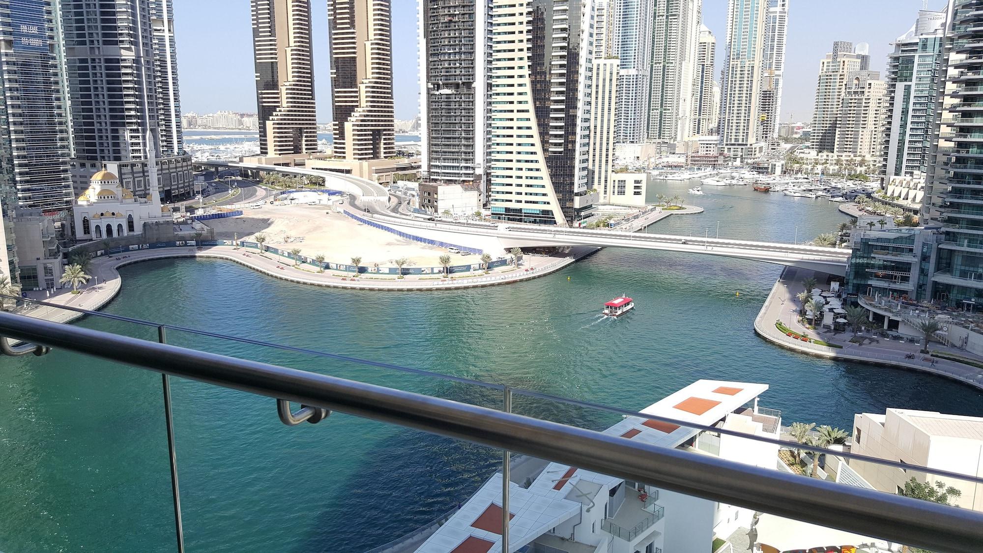 La Verda Suites And Villas Dubai Marina Exterior photo